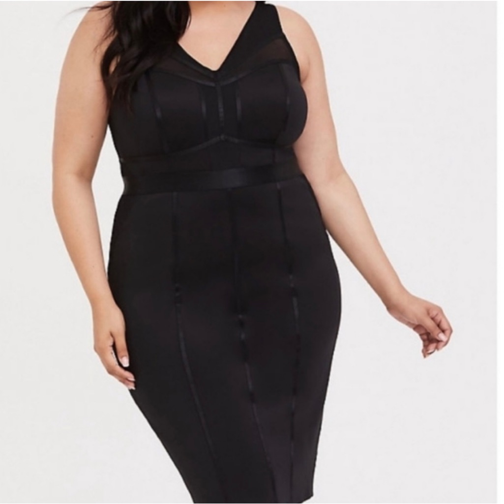 Torrid Nwt Size 0-12 Body Con Black Dress